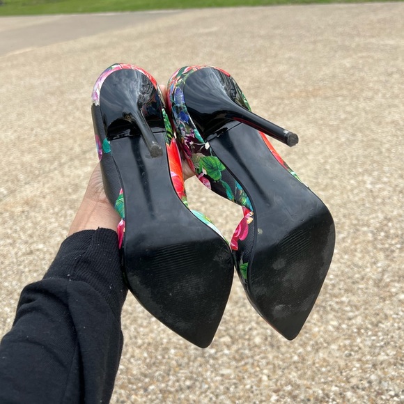 Steve Madden | “Vincible” D’Orsay Stilleto Pump | Size 8M - Picture 6 of 8